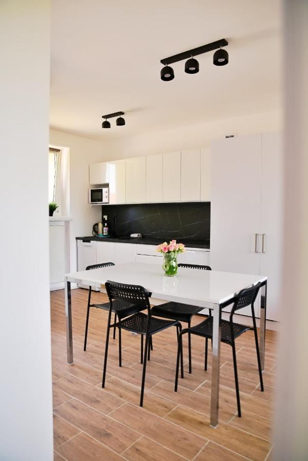 Apartamenty Lotnisko Leszno Leszno  Buitenkant foto