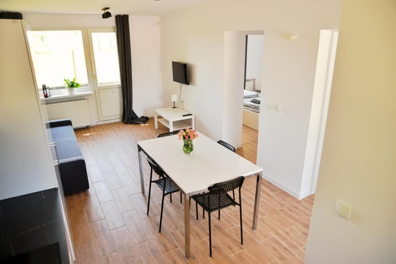 Apartamenty Lotnisko Leszno Leszno  Buitenkant foto