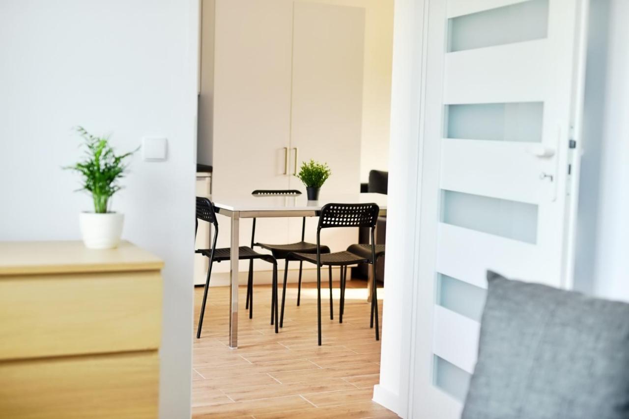 Apartamenty Lotnisko Leszno Leszno  Buitenkant foto
