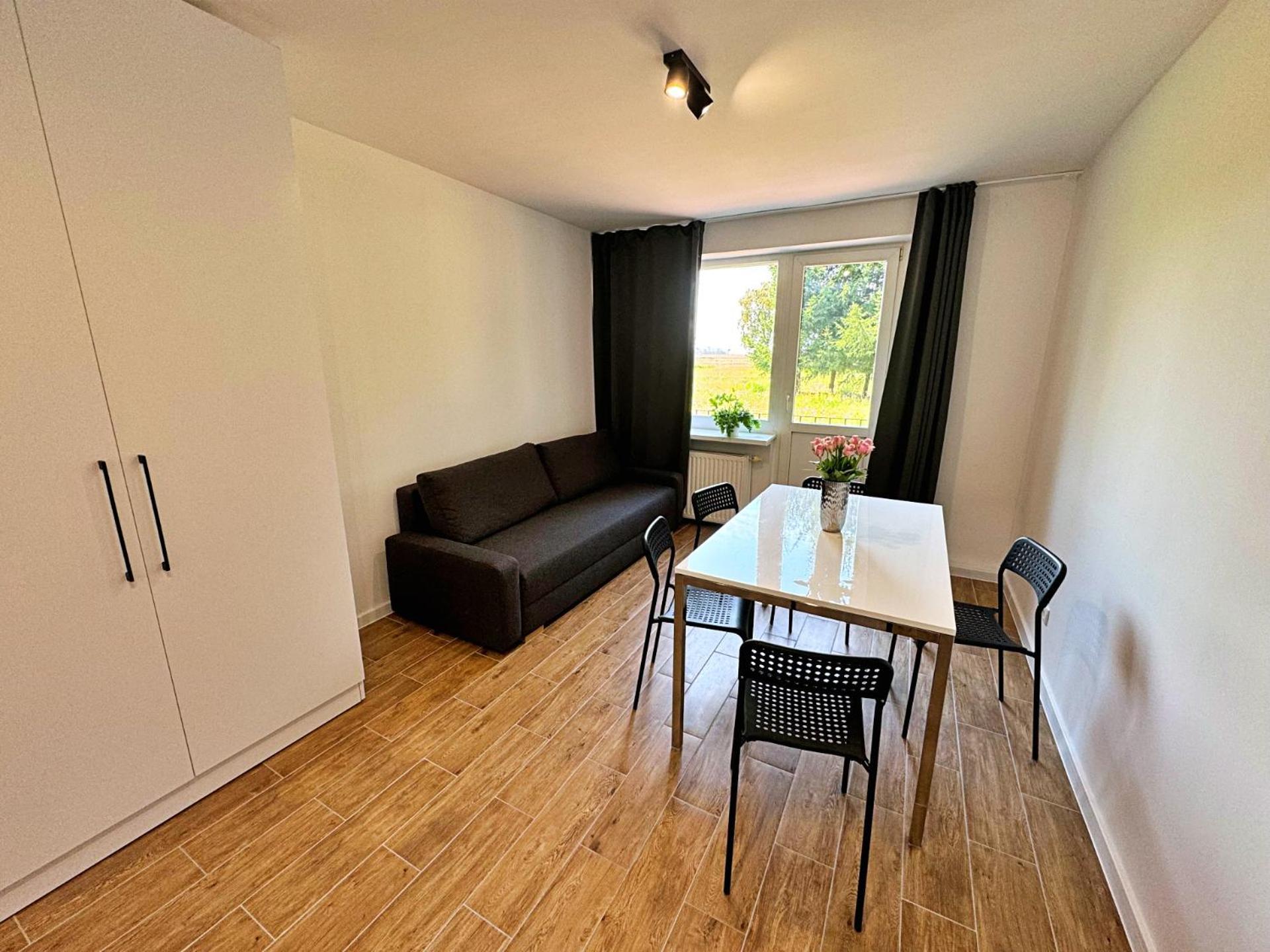Apartamenty Lotnisko Leszno Leszno  Buitenkant foto